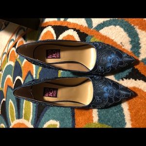 NWT MOJO MOXY HEELS